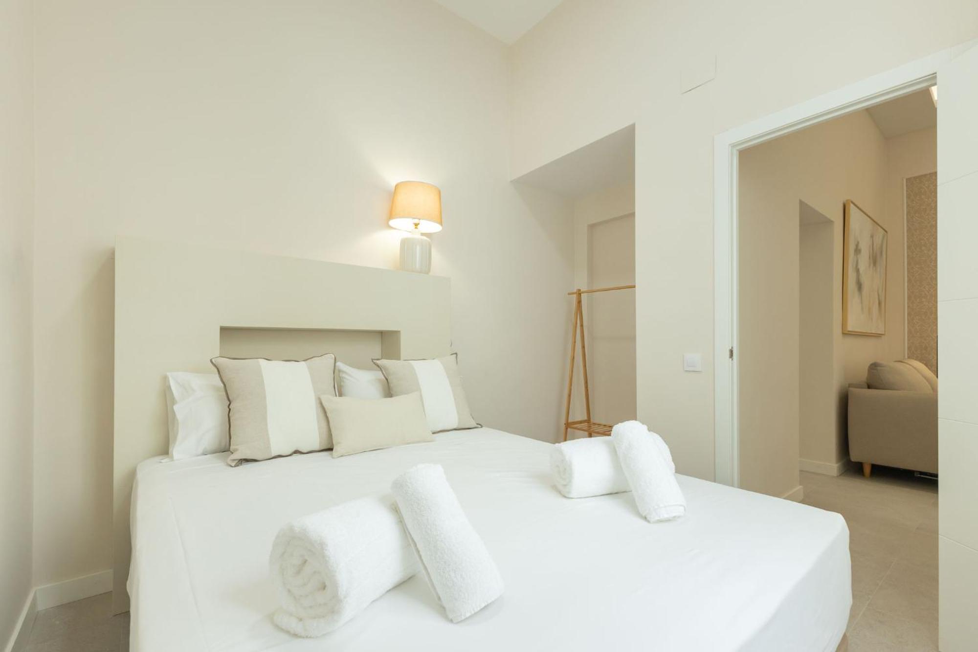 Rt41 Triana Deluxe Apartman Sevilla Szoba fotó