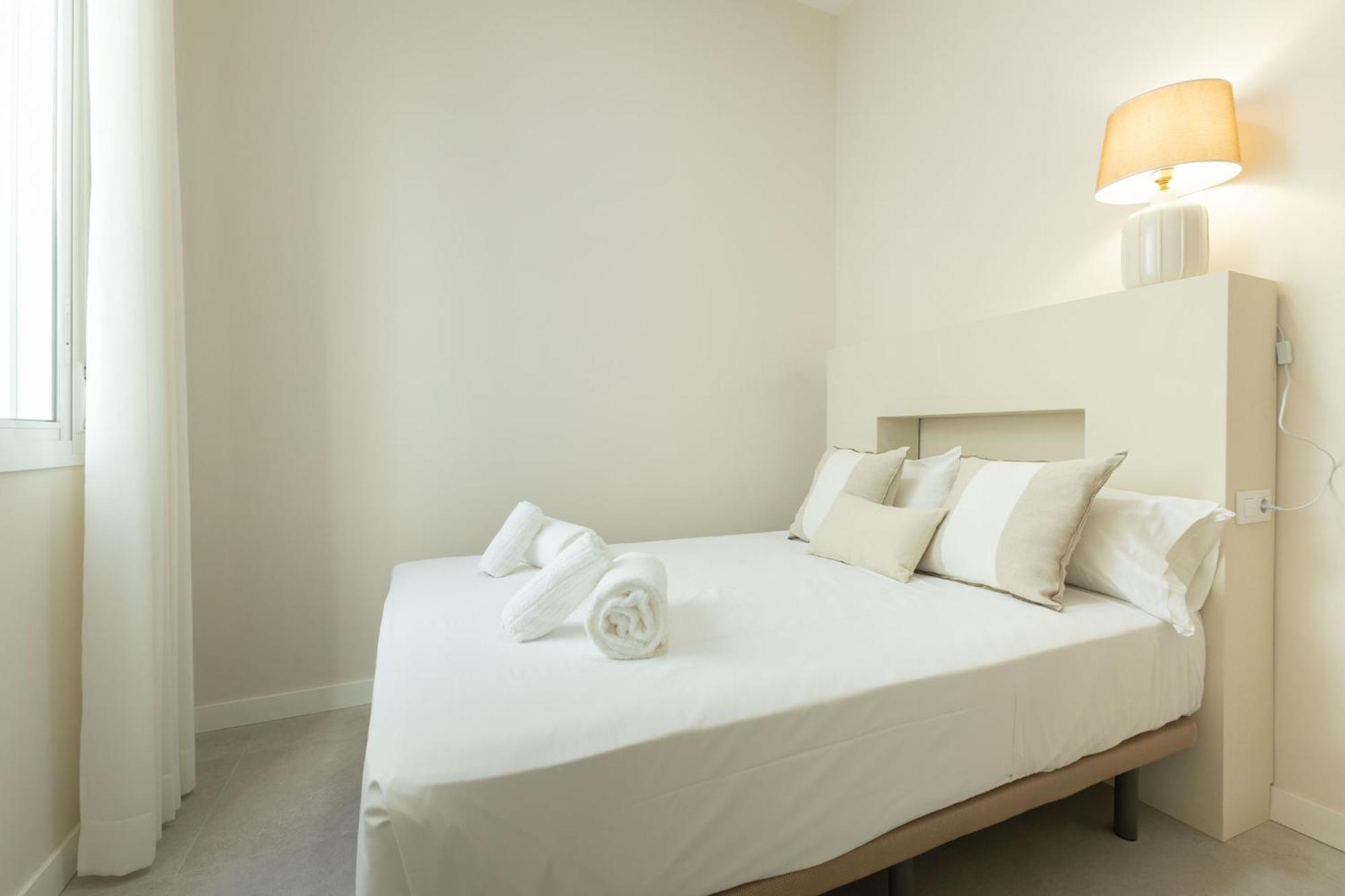 Rt41 Triana Deluxe Apartman Sevilla Szoba fotó
