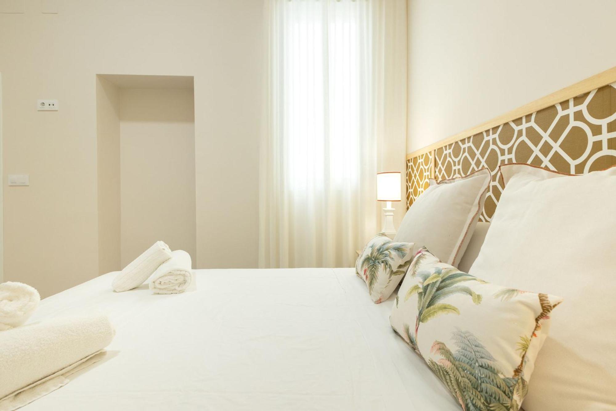 Rt41 Triana Deluxe Apartman Sevilla Szoba fotó