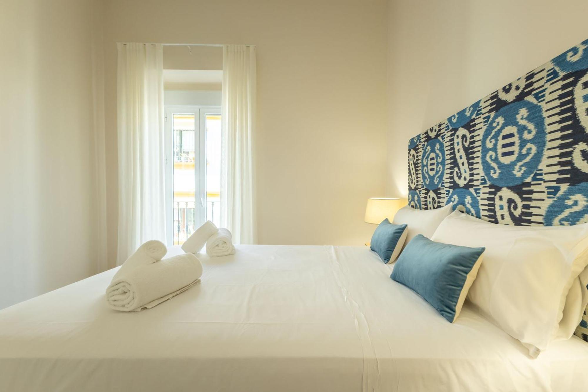 Rt41 Triana Deluxe Apartman Sevilla Kültér fotó